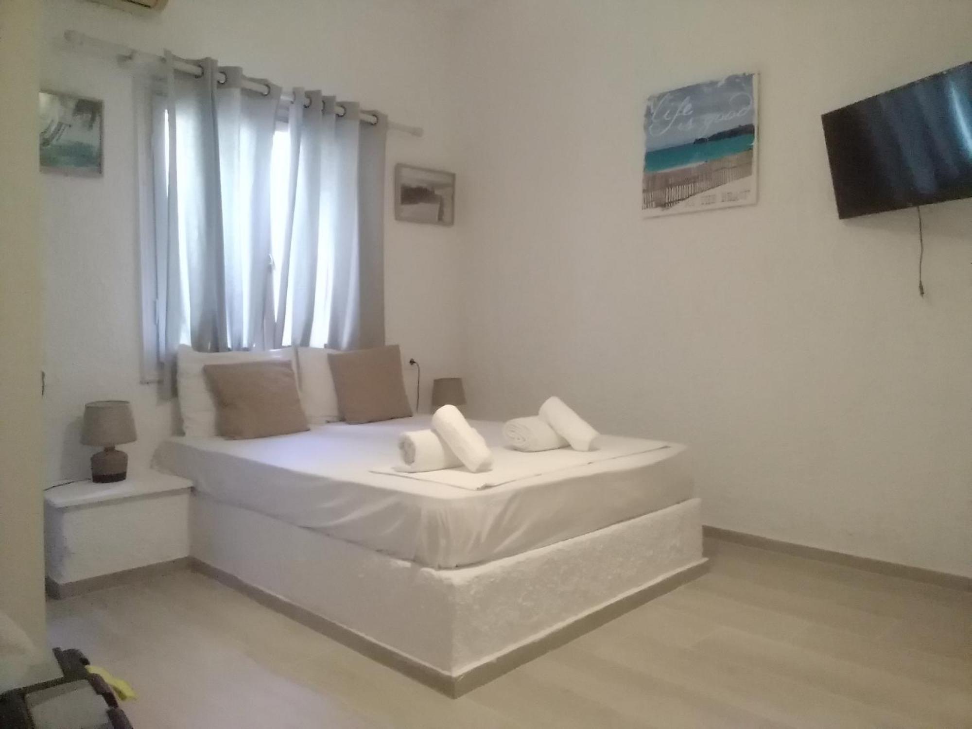President Guest House Keratokampos Exterior foto