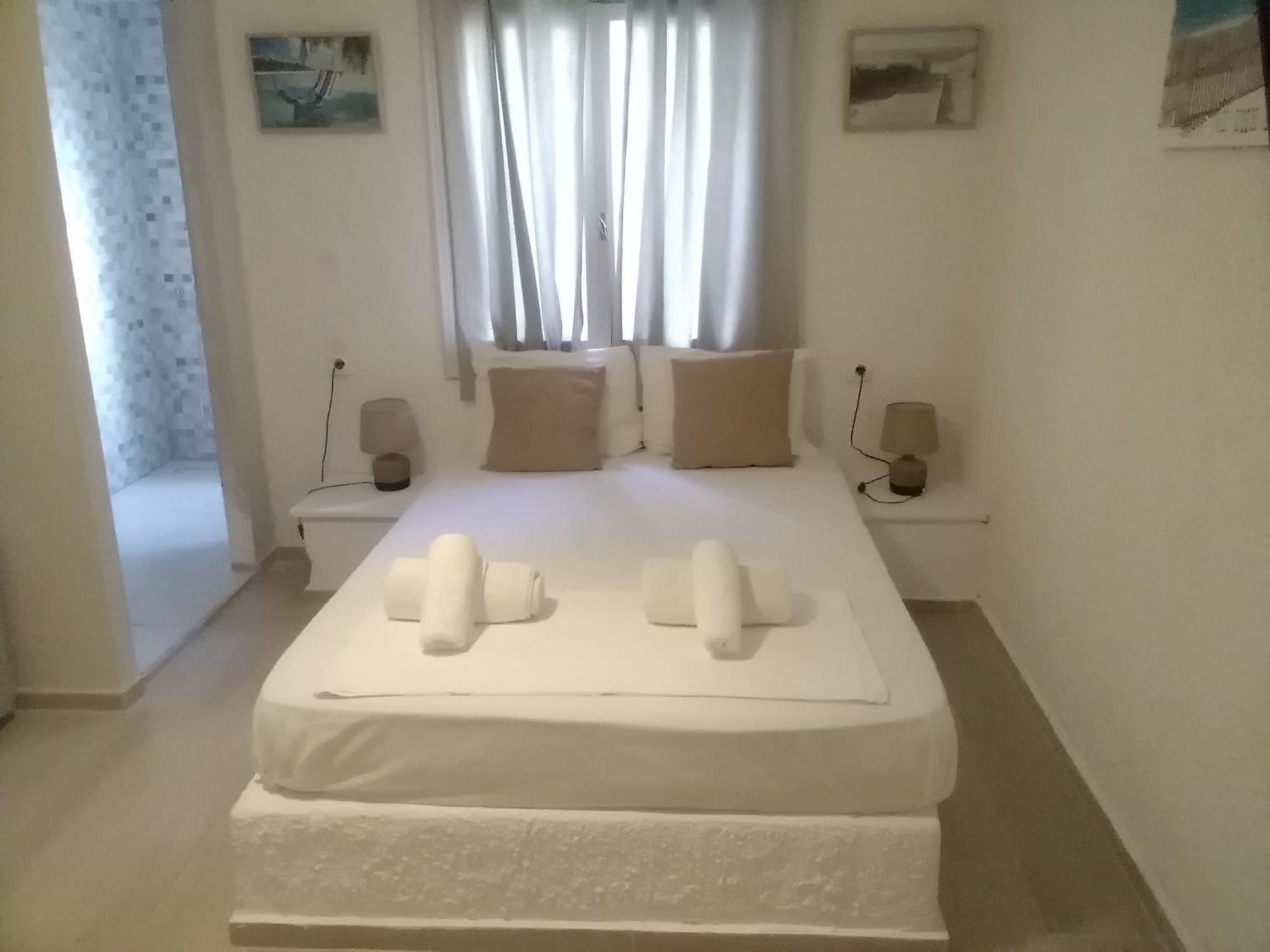President Guest House Keratokampos Exterior foto